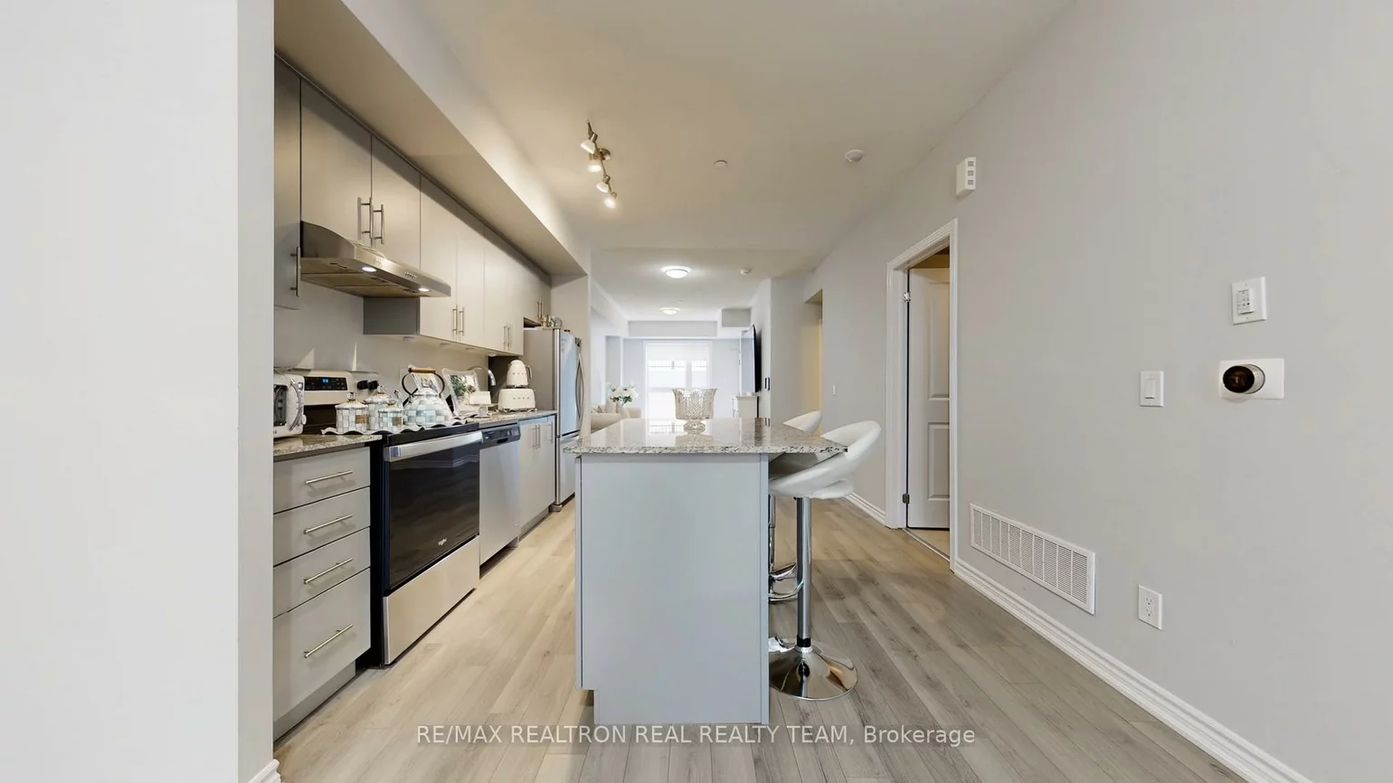 349, Wheat Boom, 1010 - JM Joshua Meadows, Oakville