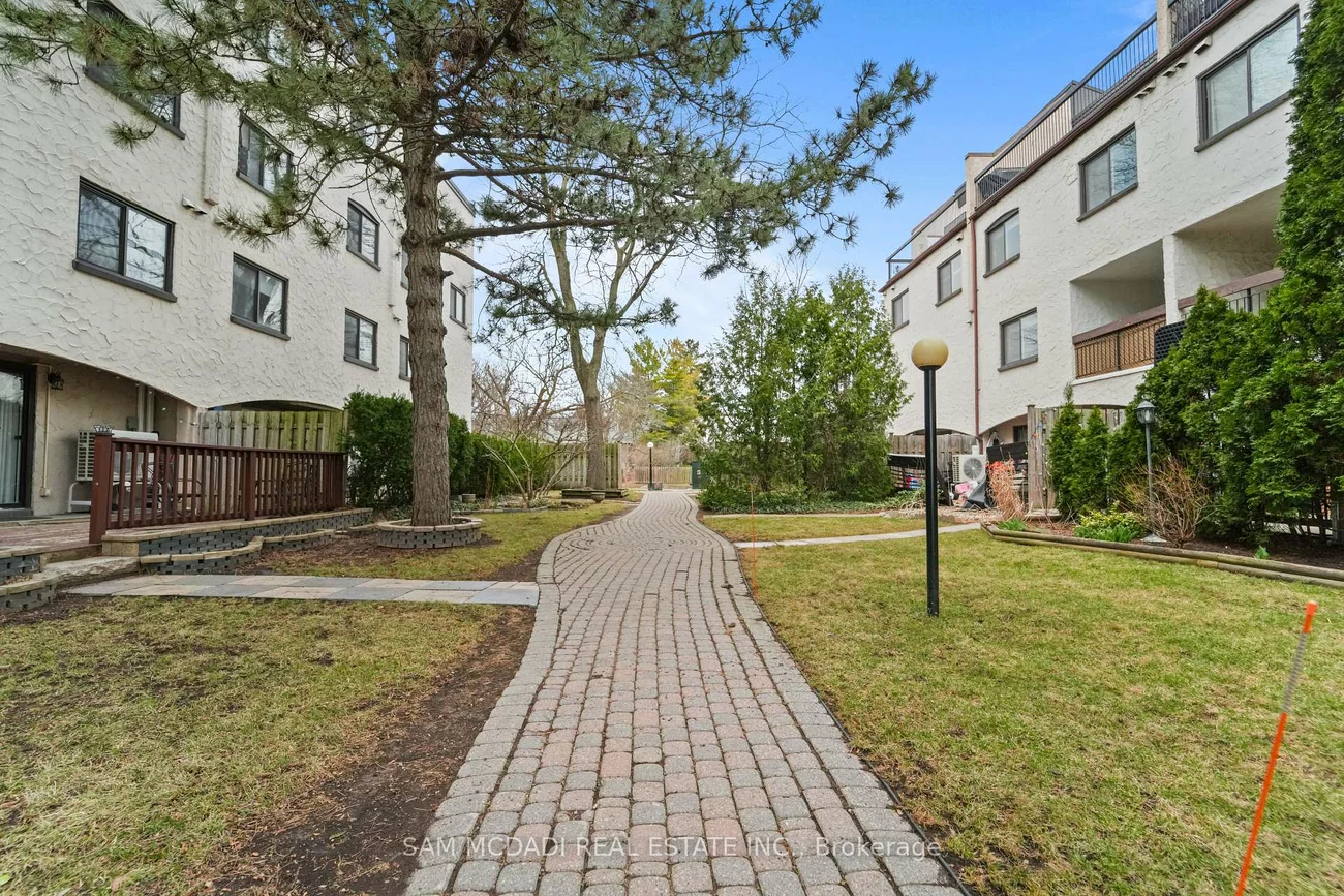 1050, Falgarwood, 1005 - FA Falgarwood, Oakville