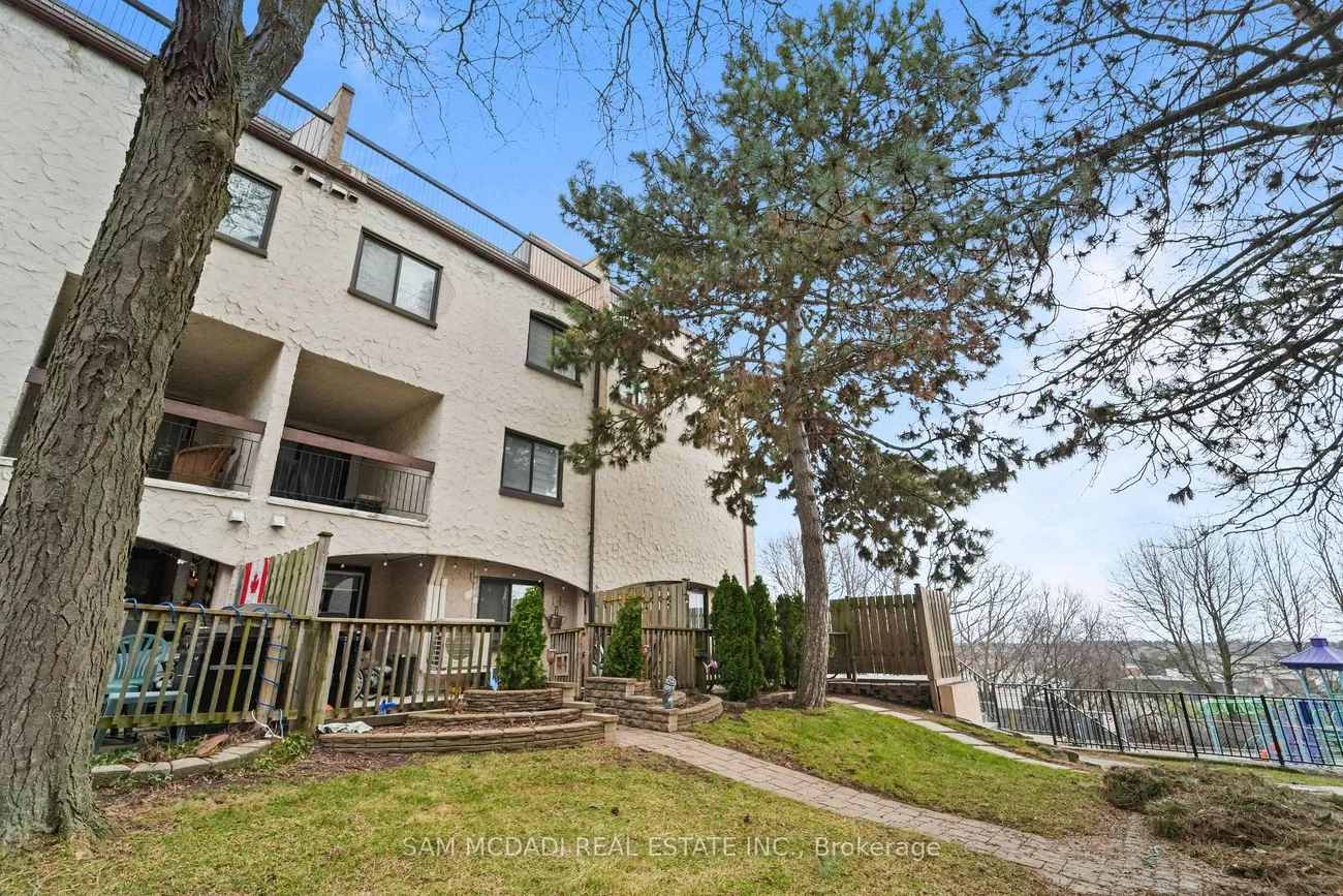 1050, Falgarwood, 1005 - FA Falgarwood, Oakville