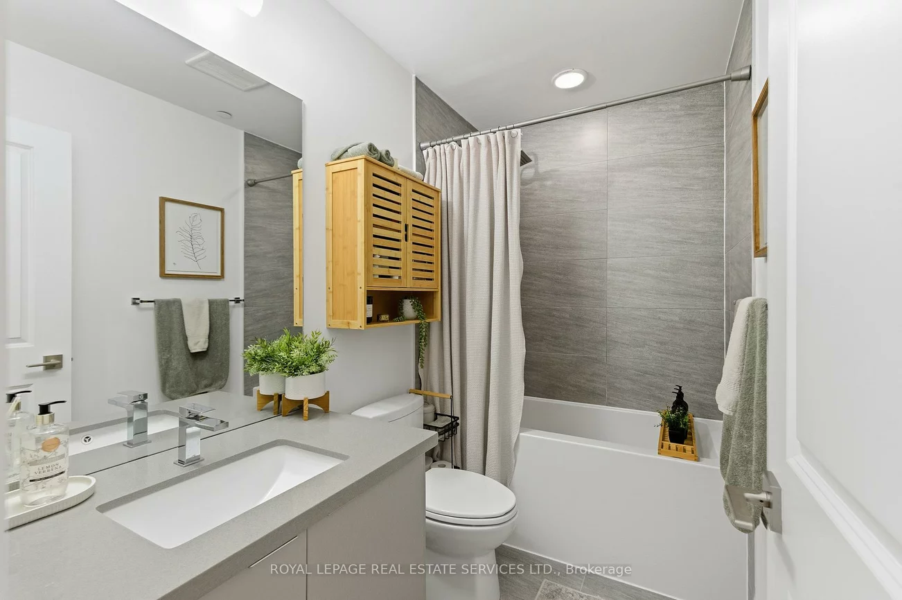 297, Oak Walk, 1015 - RO River Oaks, Oakville