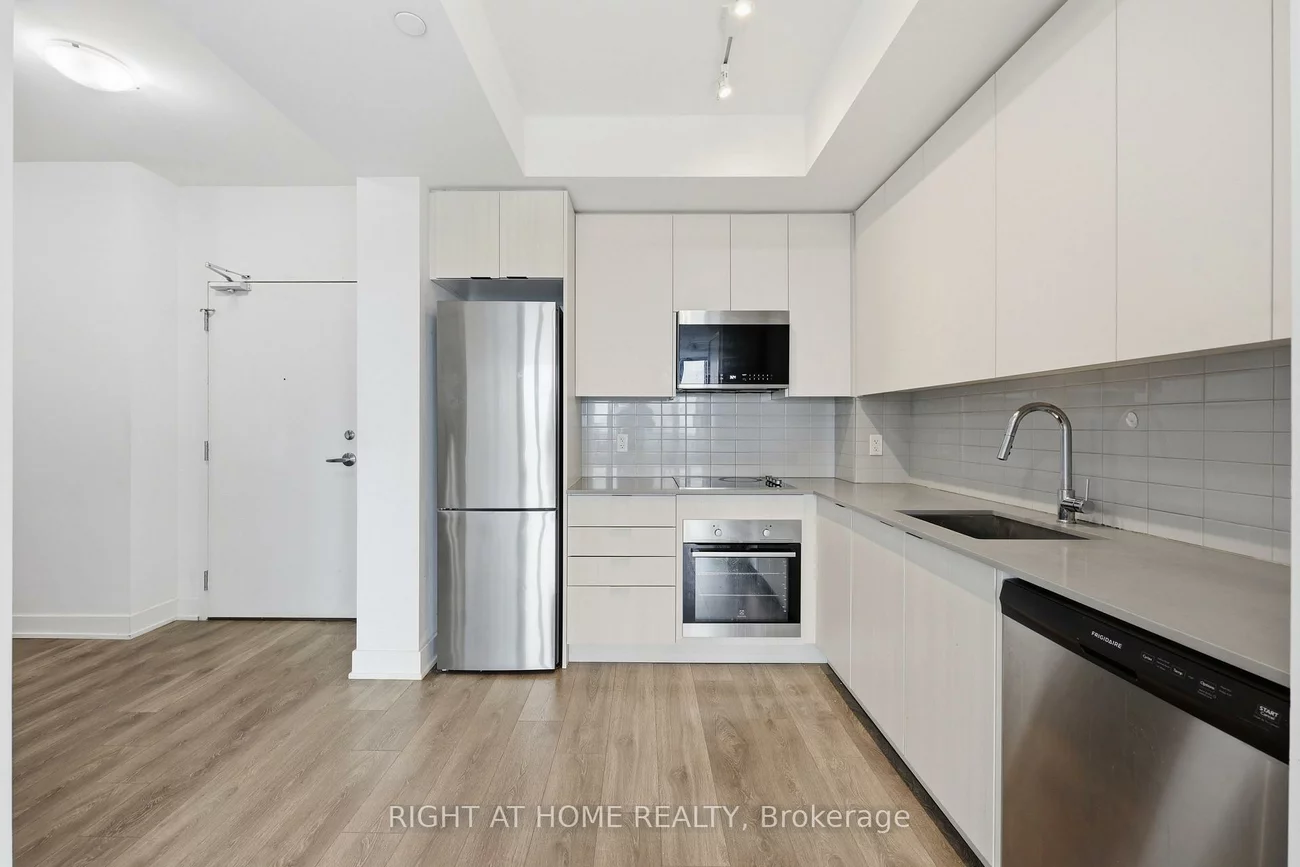 297, OAK WALK, 1015 - RO River Oaks, Oakville