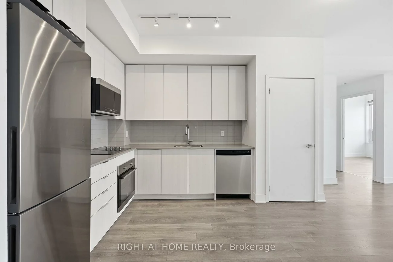 297, OAK WALK, 1015 - RO River Oaks, Oakville