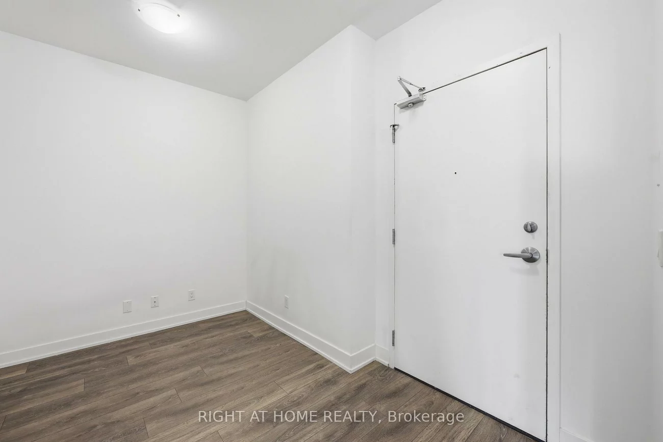 297, OAK WALK, 1015 - RO River Oaks, Oakville