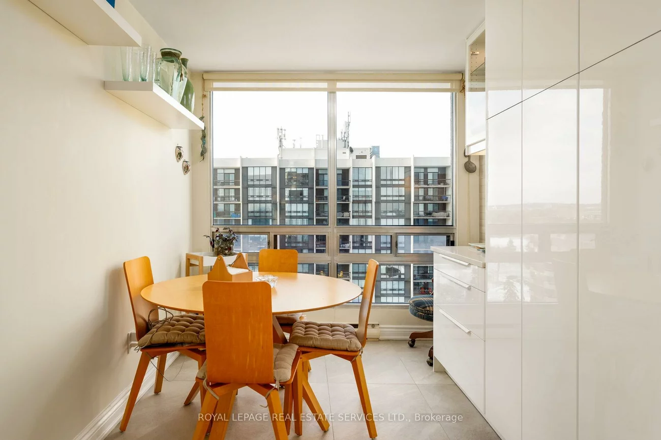 2180, Marine, 1001 - BR Bronte, Oakville