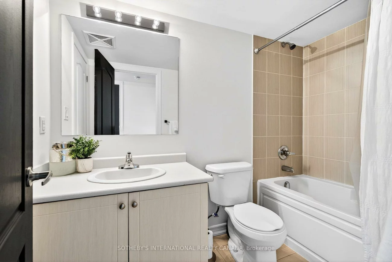 2420, Baronwood, 1019 - WM Westmount, Oakville