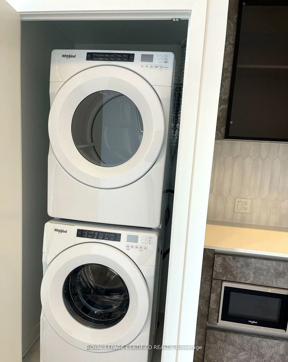 395, Dundas, 1008 - GO Glenorchy, Oakville