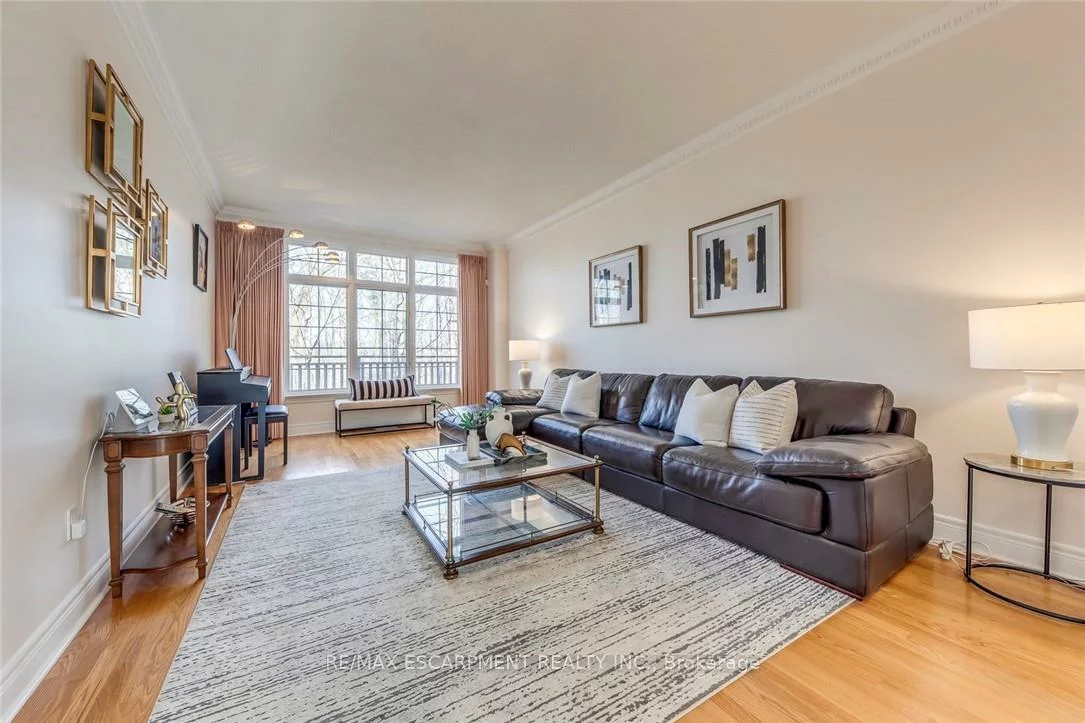 2303, HILL RIDGE, 1022 - WT West Oak Trails, Oakville