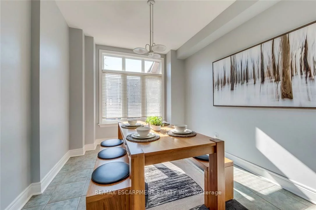 2303, HILL RIDGE, 1022 - WT West Oak Trails, Oakville