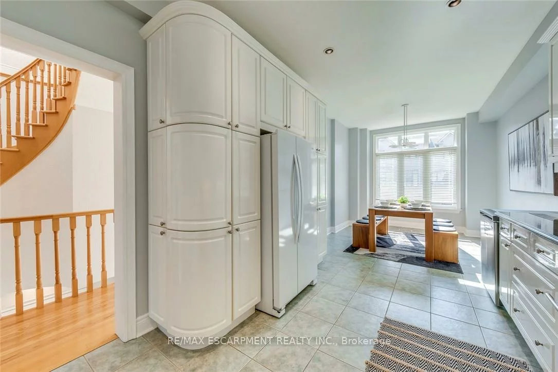 2303, HILL RIDGE, 1022 - WT West Oak Trails, Oakville