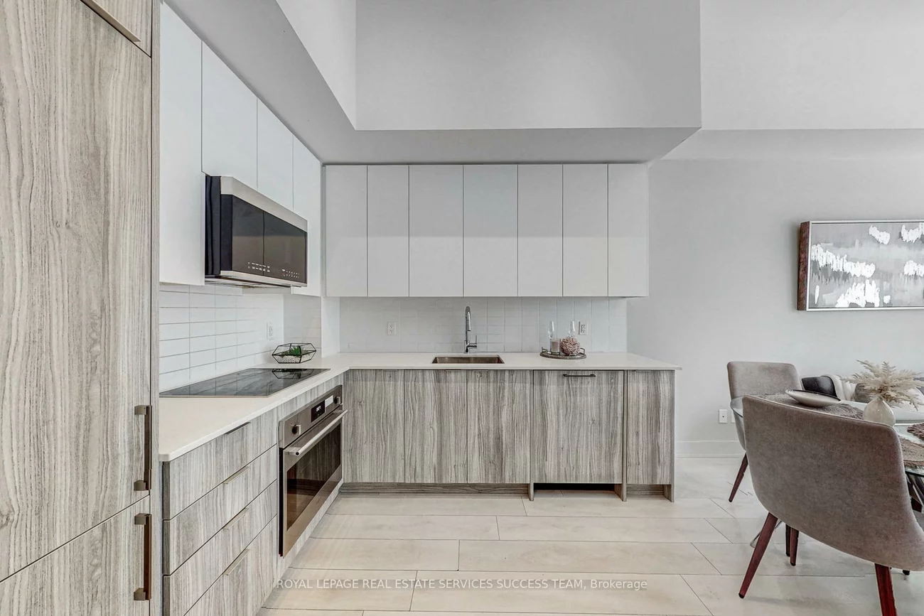 2485, Taunton, 1015 - RO River Oaks, Oakville