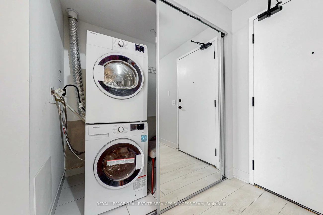 2485, Taunton, 1015 - RO River Oaks, Oakville