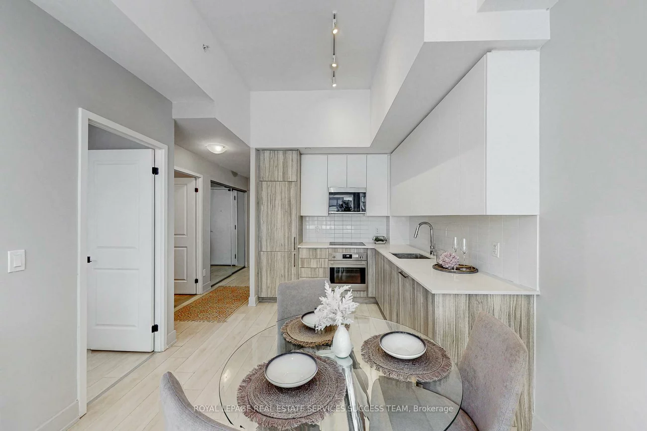 2485, Taunton, 1015 - RO River Oaks, Oakville