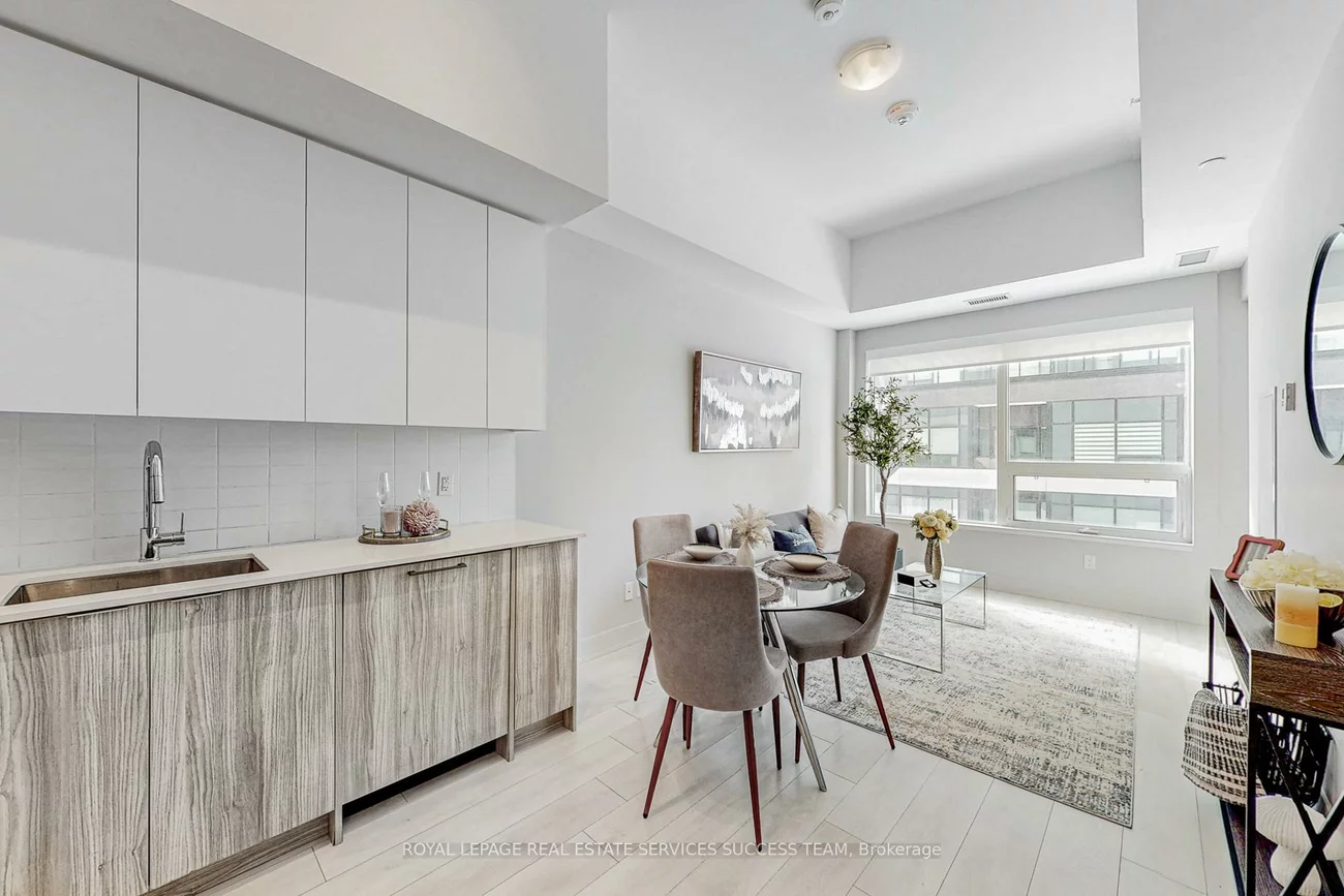 2485, Taunton, 1015 - RO River Oaks, Oakville