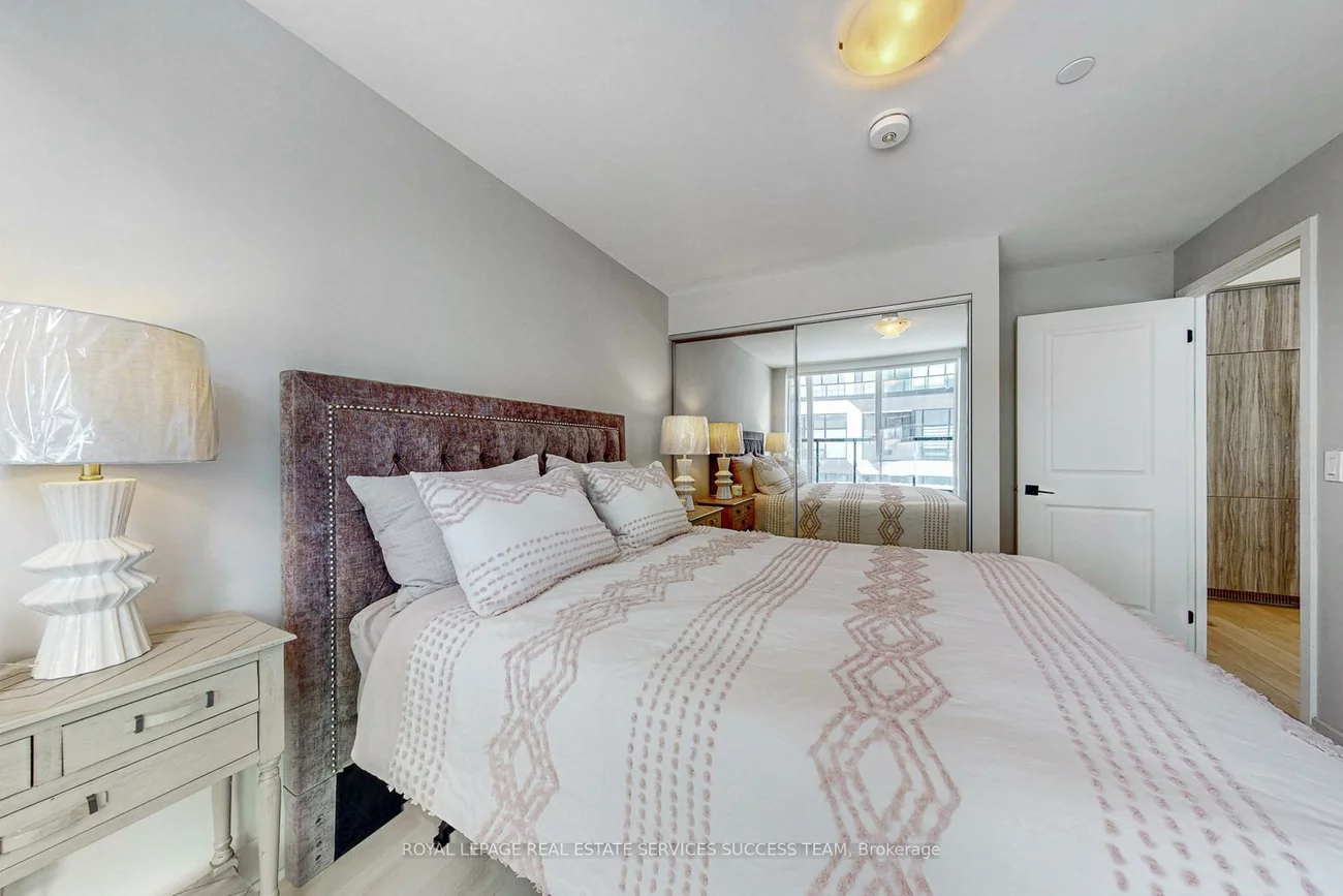 2485, Taunton, 1015 - RO River Oaks, Oakville