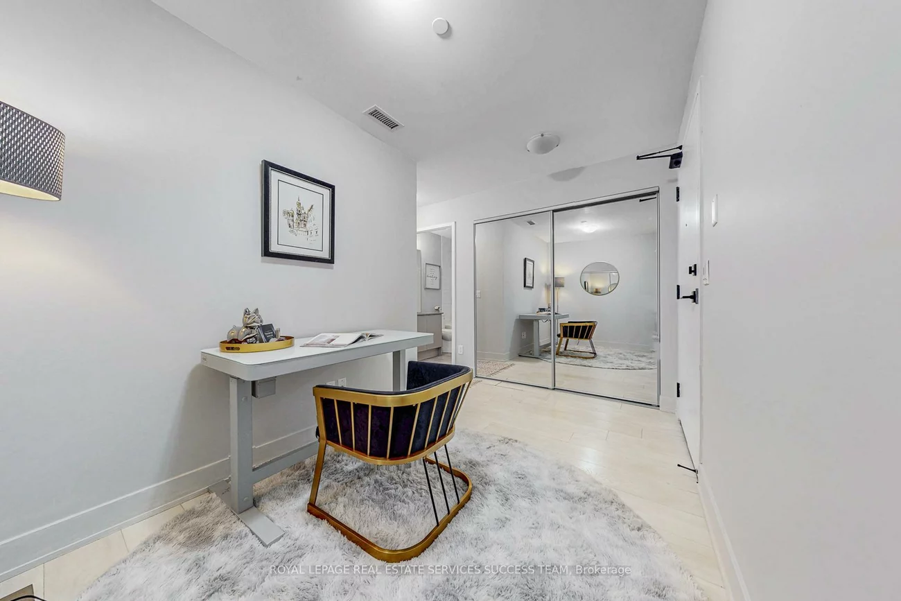 2485, Taunton, 1015 - RO River Oaks, Oakville