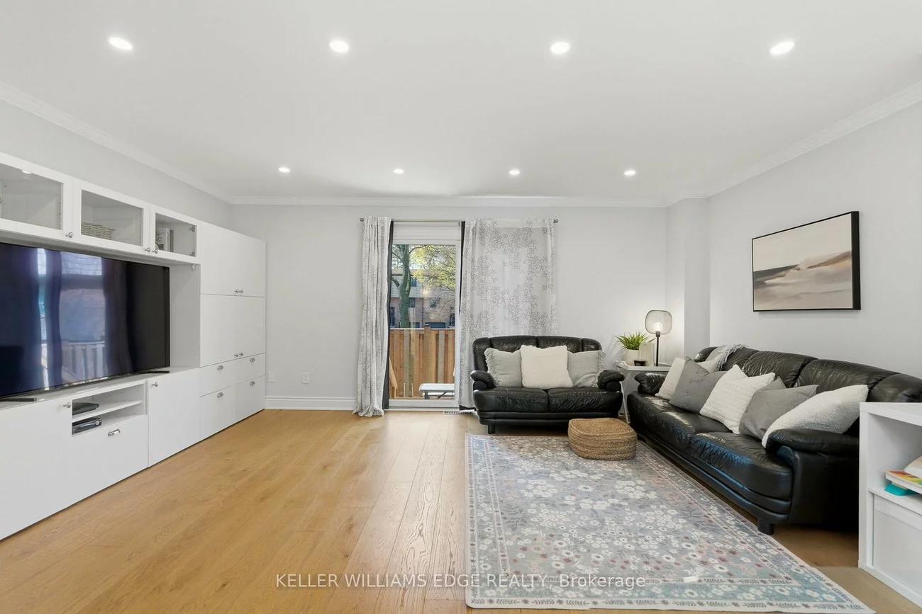 1520, Sixth, 1003 - CP College Park, Oakville