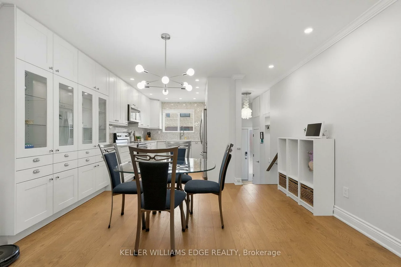 1520, Sixth, 1003 - CP College Park, Oakville