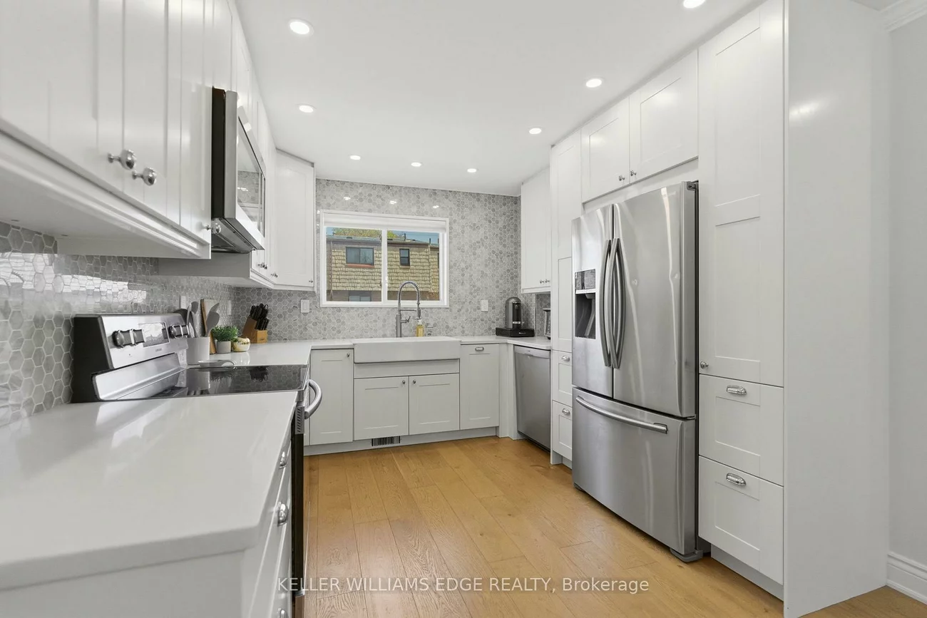 1520, Sixth, 1003 - CP College Park, Oakville