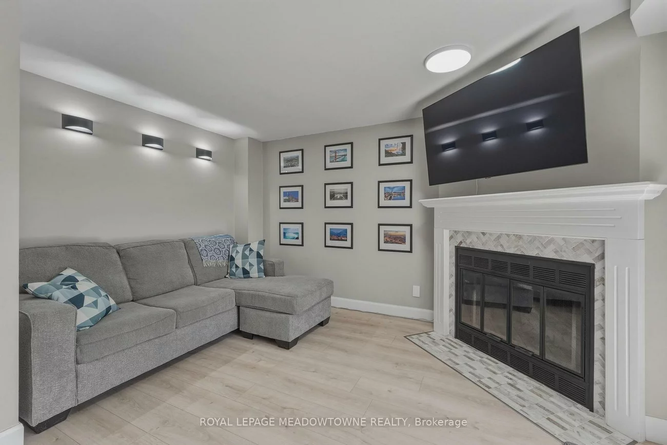 2272, Mowat, 1015 - RO River Oaks, Oakville
