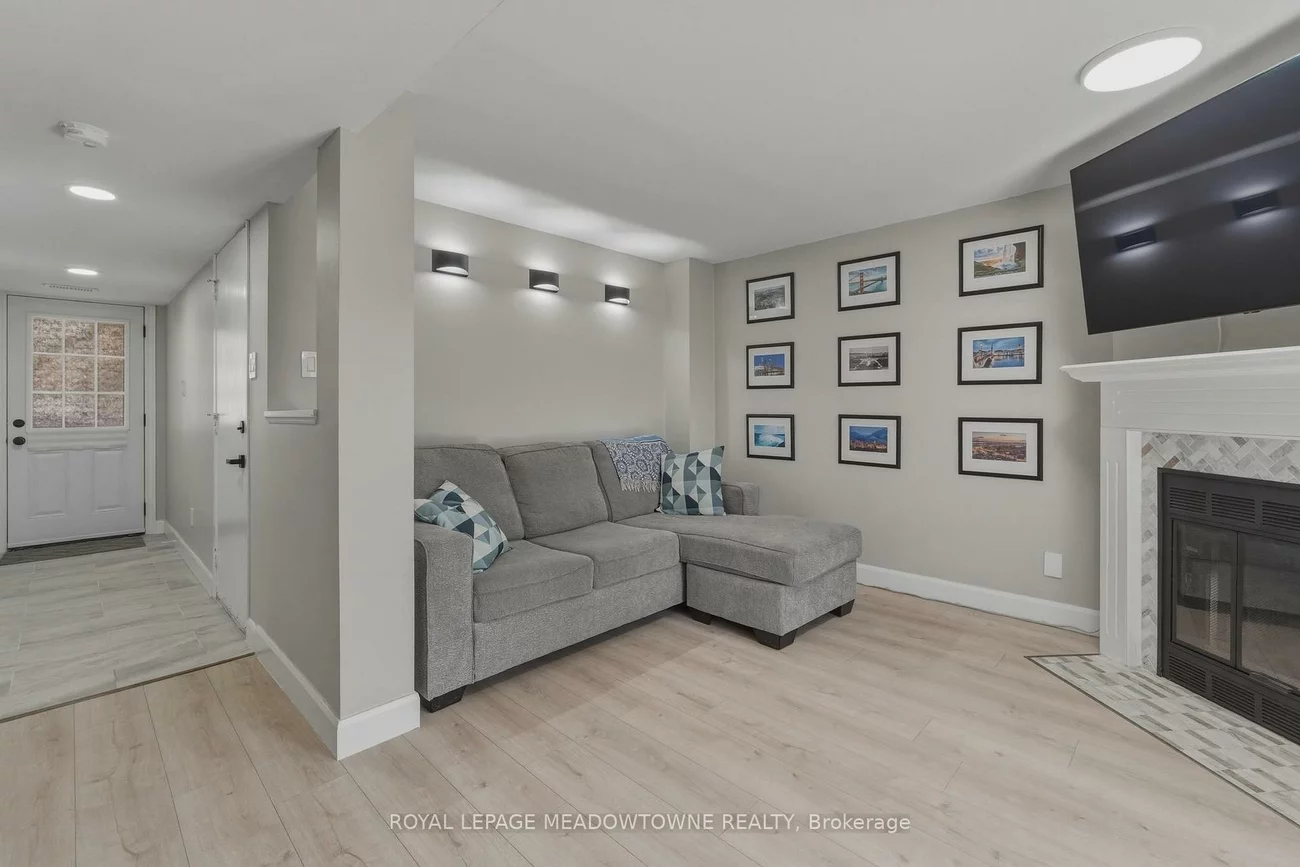 2272, Mowat, 1015 - RO River Oaks, Oakville