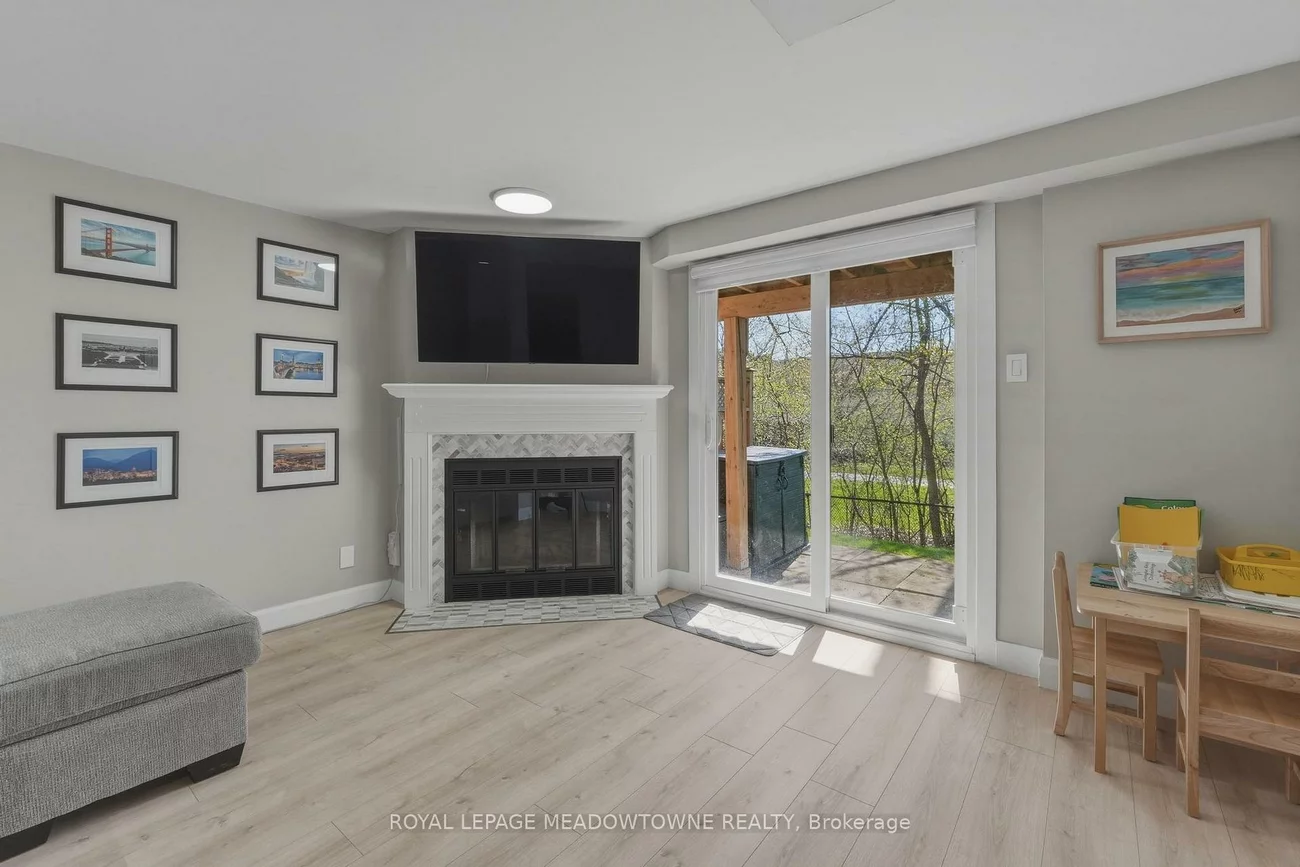 2272, Mowat, 1015 - RO River Oaks, Oakville