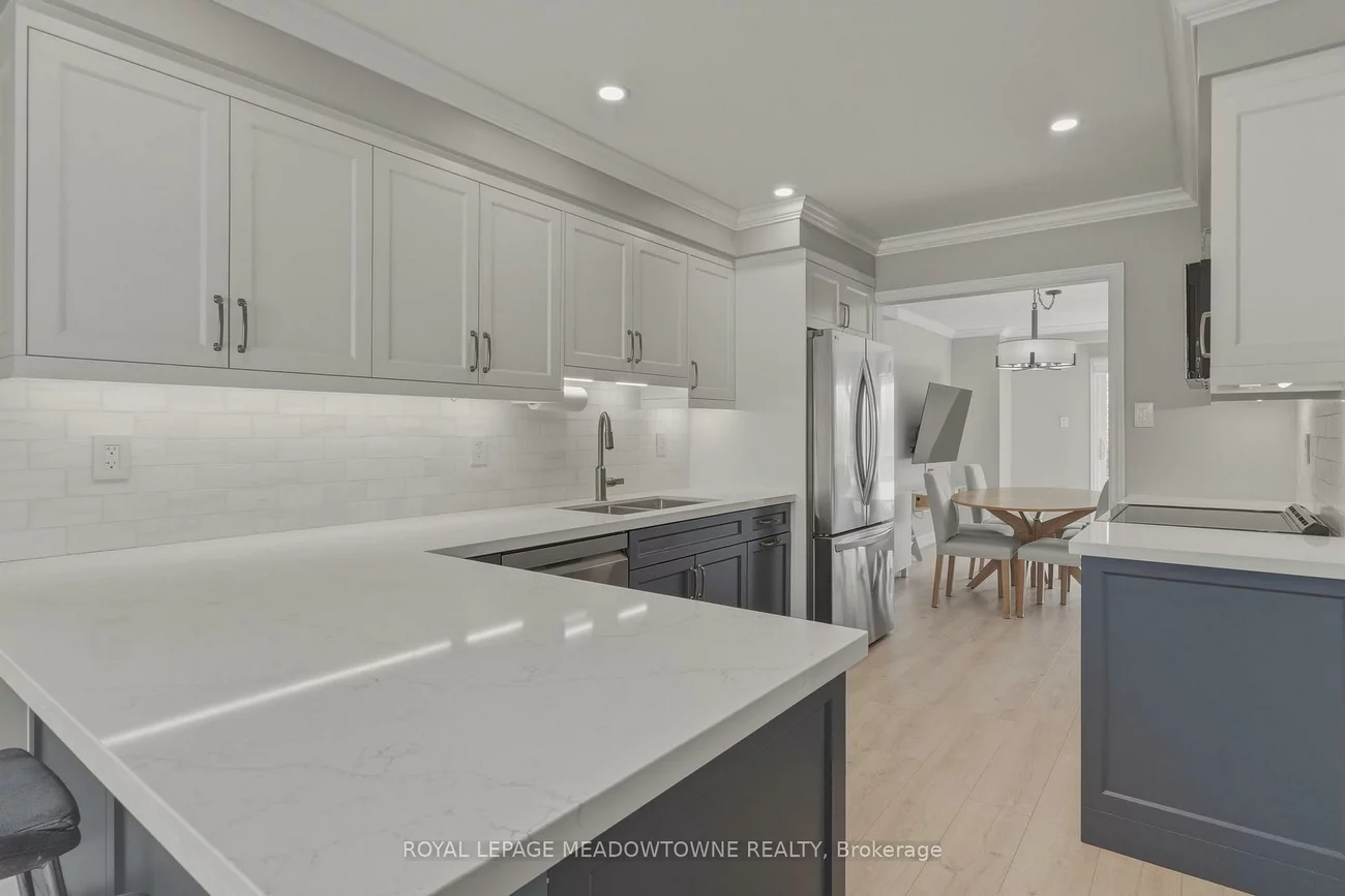 2272, Mowat, 1015 - RO River Oaks, Oakville