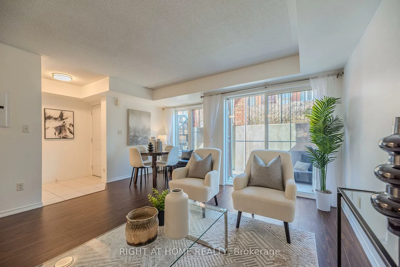 2464, Post, 1015 - RO River Oaks, Oakville