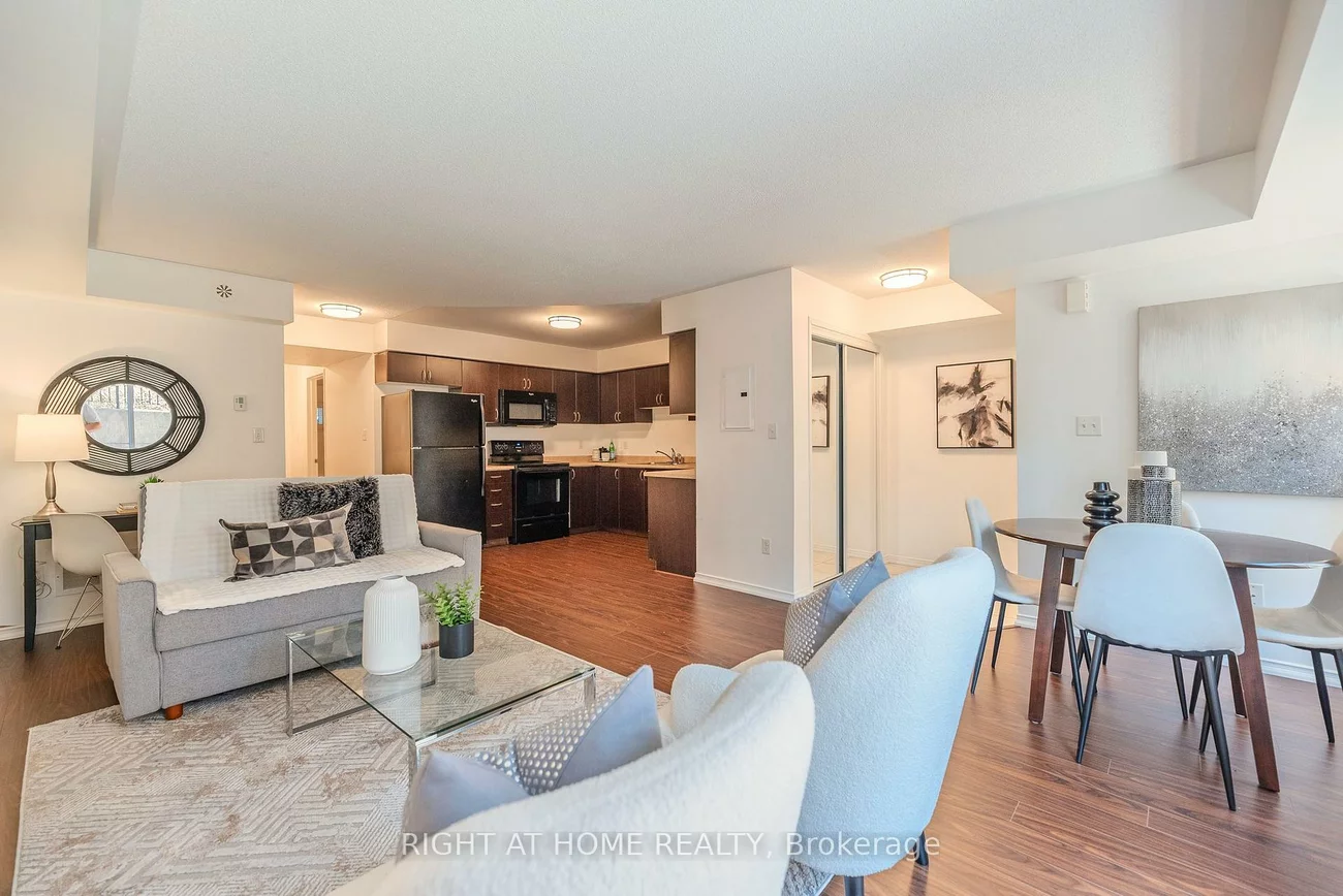 2464, Post, 1015 - RO River Oaks, Oakville