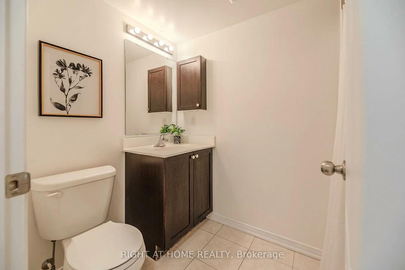 2464, Post, 1015 - RO River Oaks, Oakville