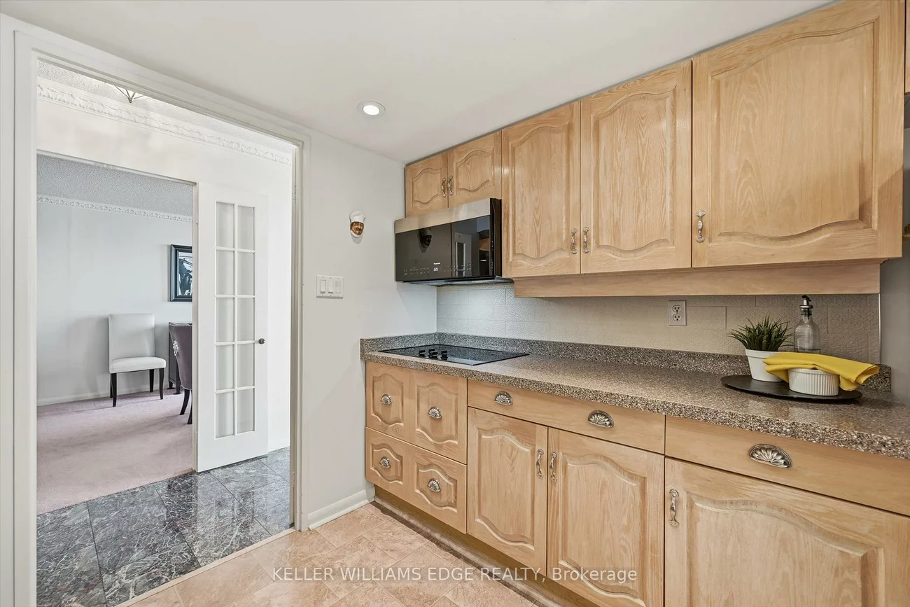 2170, Marine, 1001 - BR Bronte, Oakville