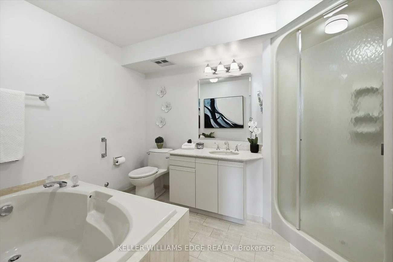 2170, Marine, 1001 - BR Bronte, Oakville