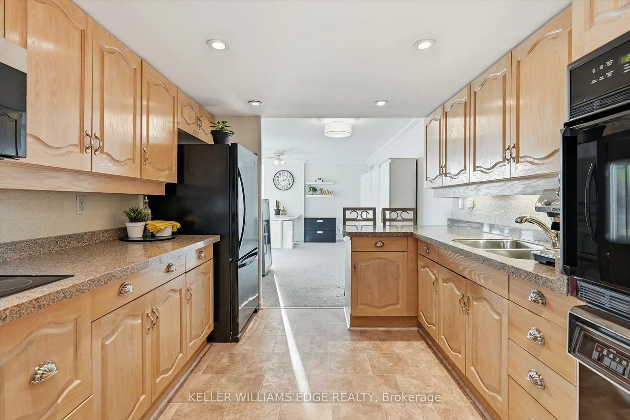 2170, Marine, 1001 - BR Bronte, Oakville