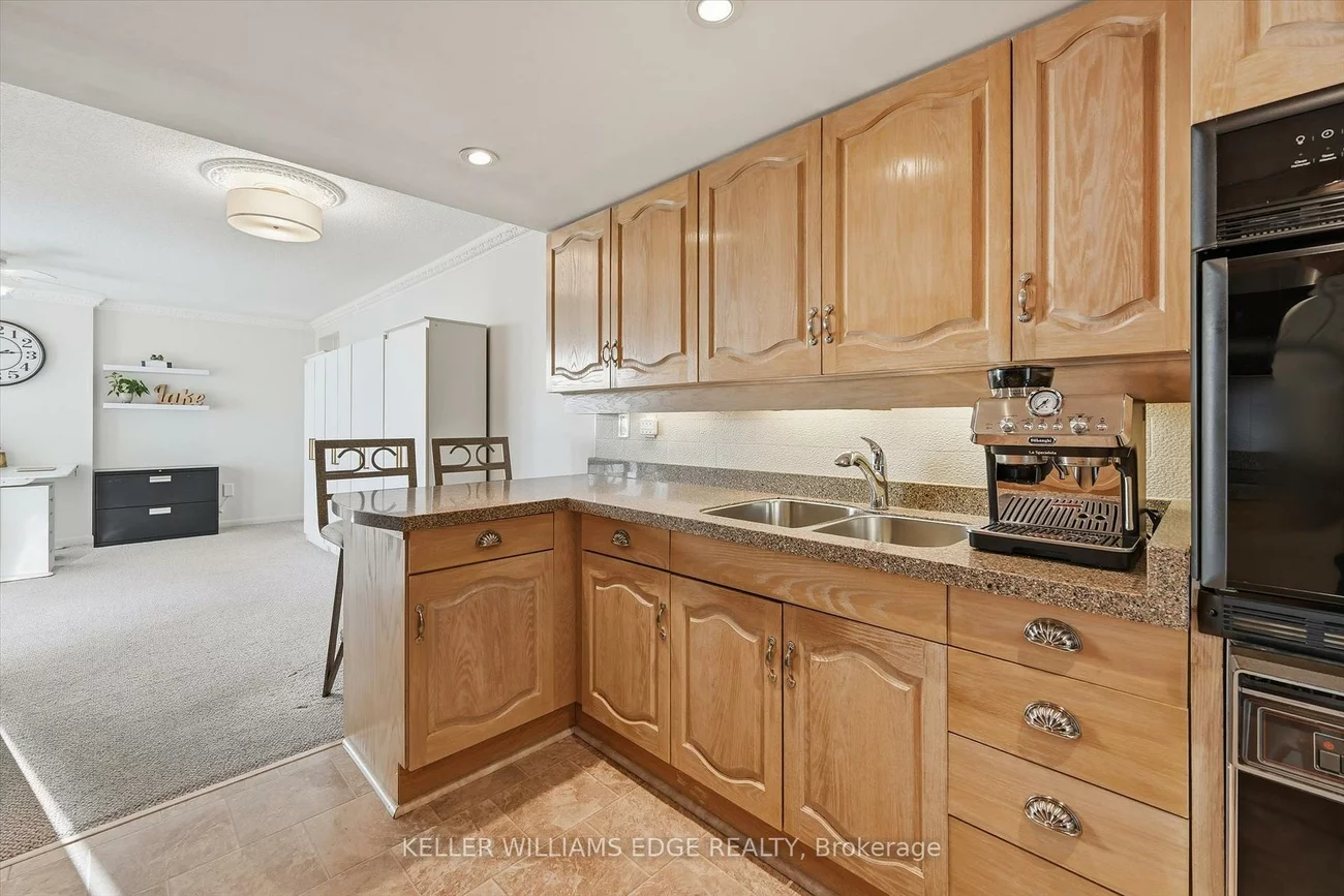 2170, Marine, 1001 - BR Bronte, Oakville