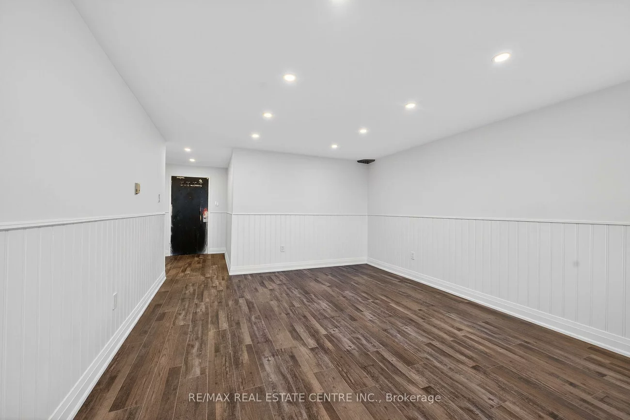 212, Kerr, 1002 - CO Central, Oakville
