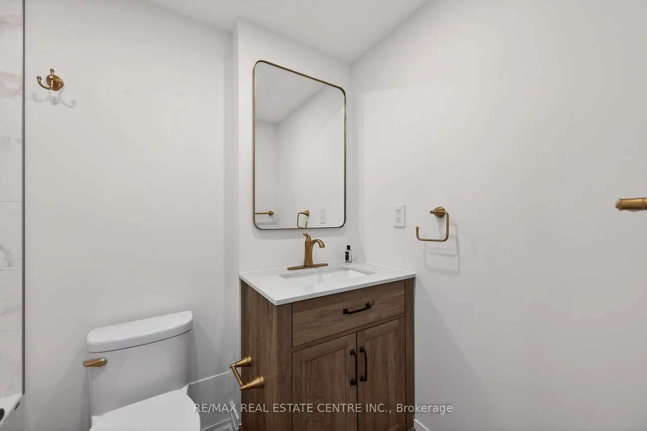 212, Kerr, 1002 - CO Central, Oakville