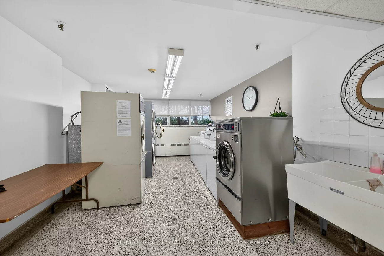 212, Kerr, 1002 - CO Central, Oakville