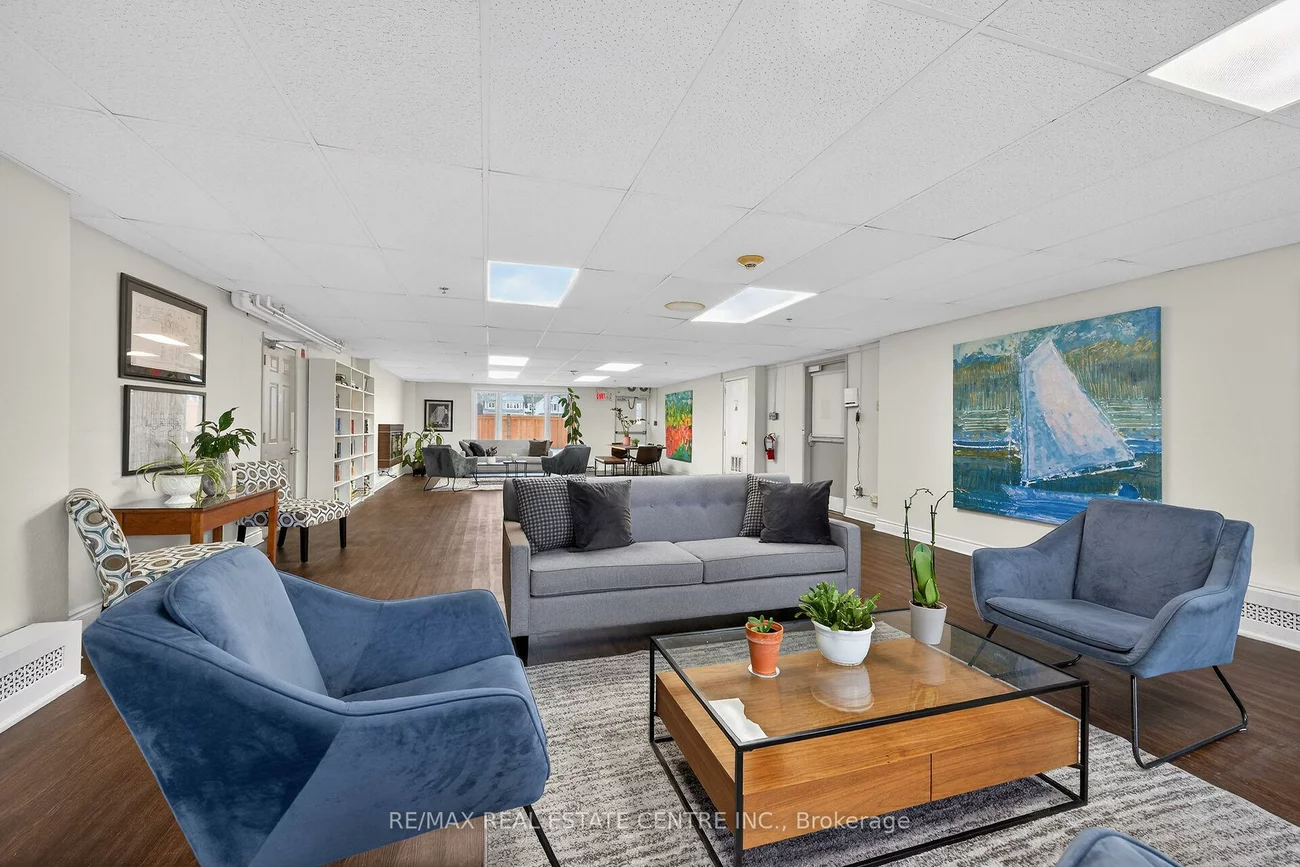 212, Kerr, 1002 - CO Central, Oakville