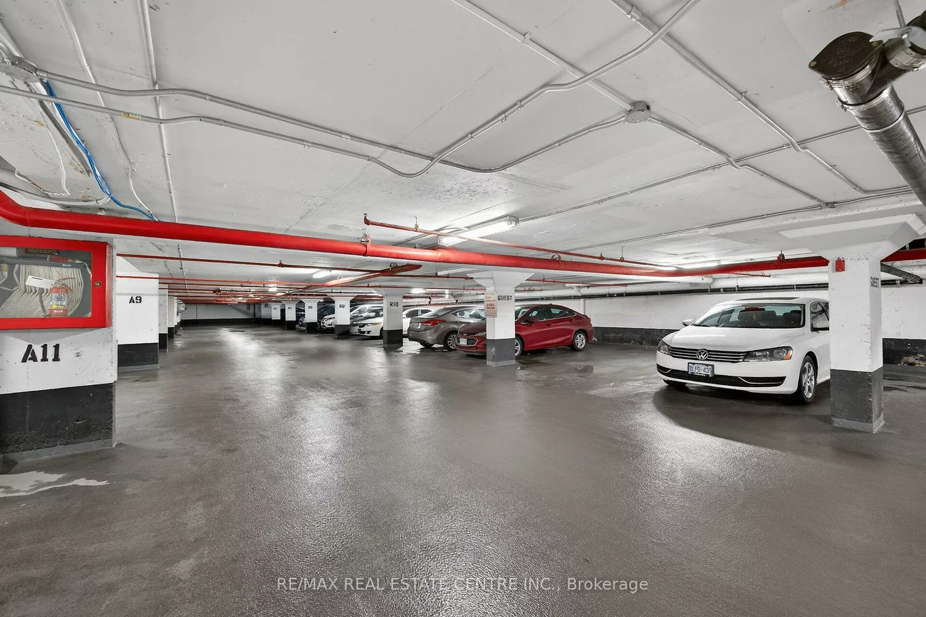 212, Kerr, 1002 - CO Central, Oakville