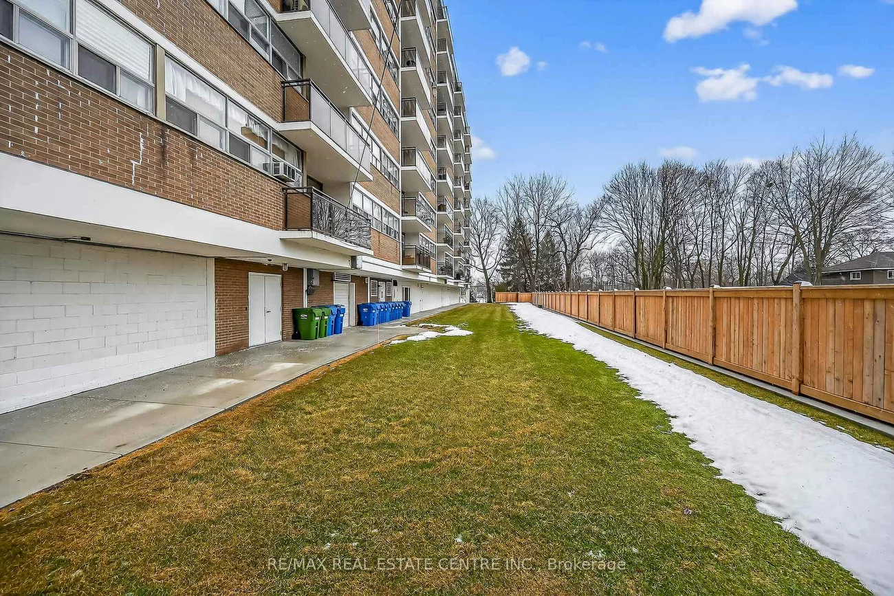 212, Kerr, 1002 - CO Central, Oakville