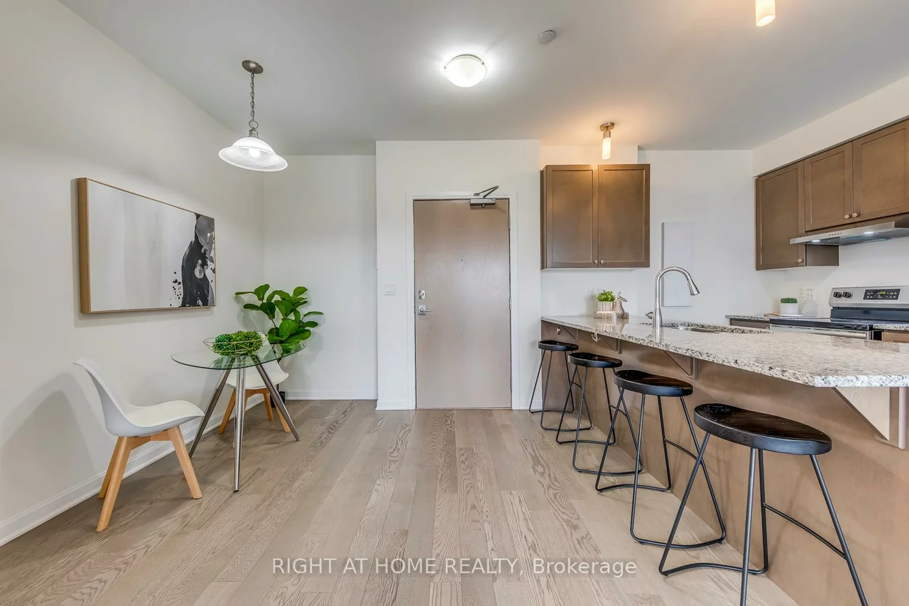 3028, Creekshore, 1005 - FA Falgarwood, Oakville