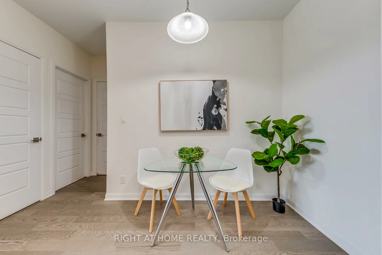 3028, Creekshore, 1005 - FA Falgarwood, Oakville