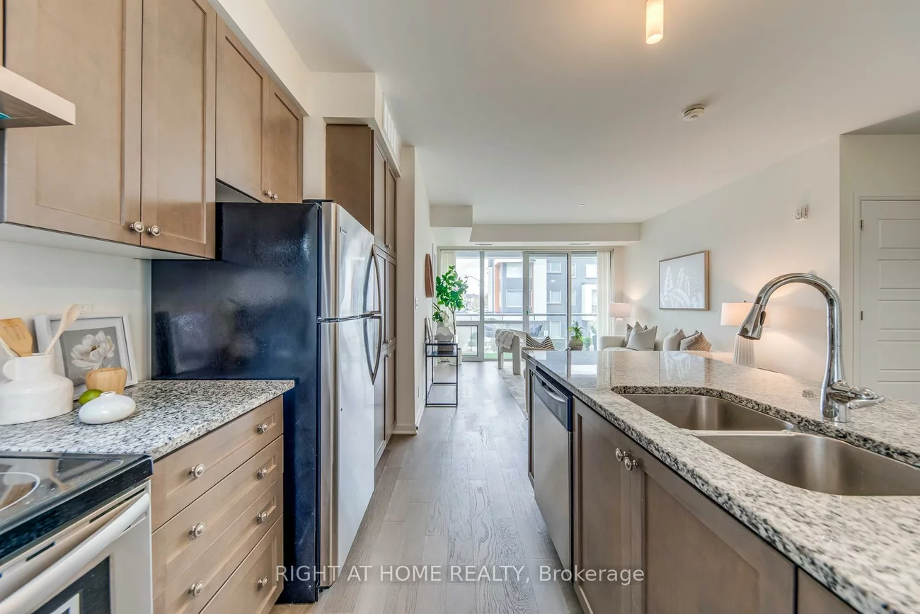 3028, Creekshore, 1005 - FA Falgarwood, Oakville