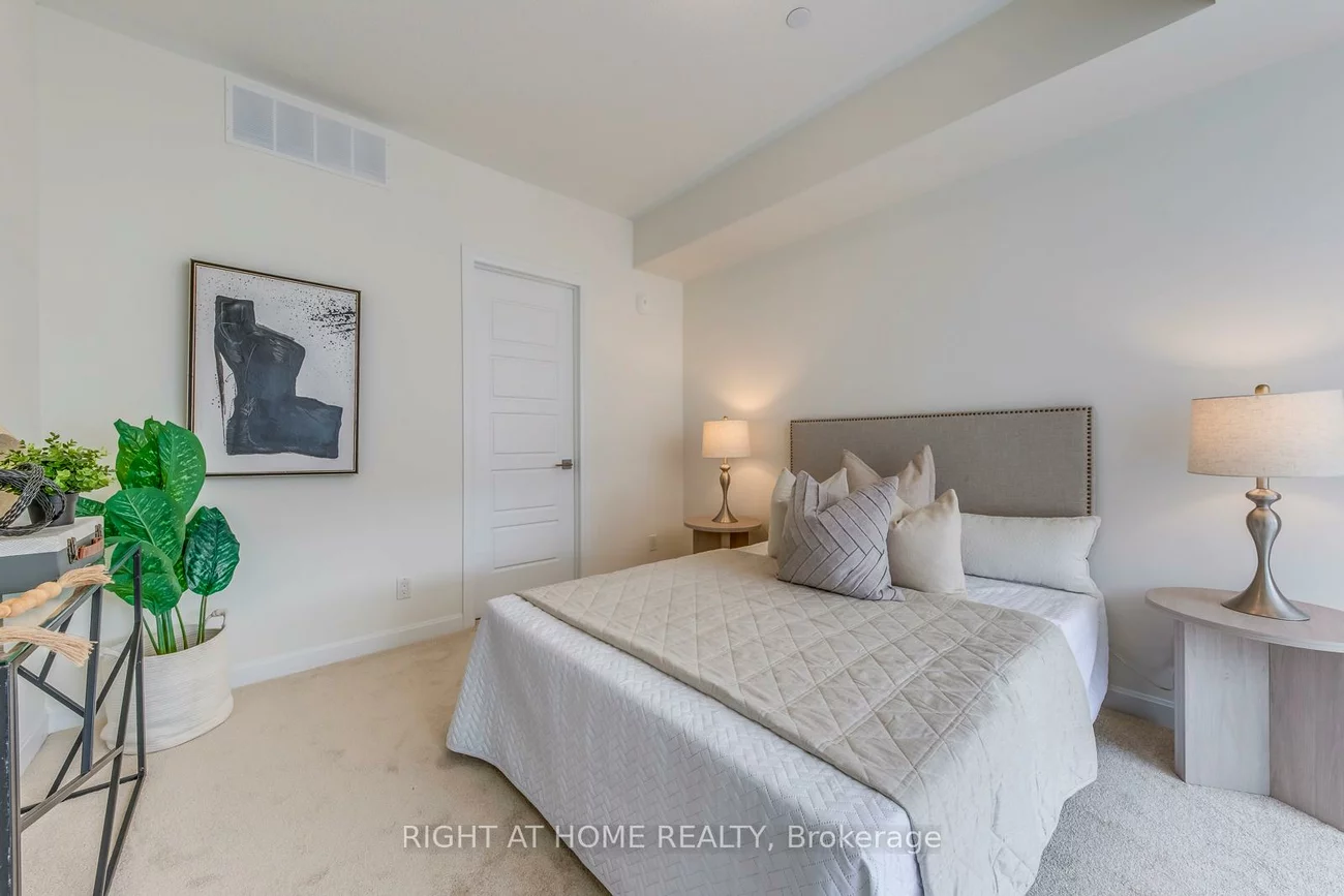 3028, Creekshore, 1005 - FA Falgarwood, Oakville