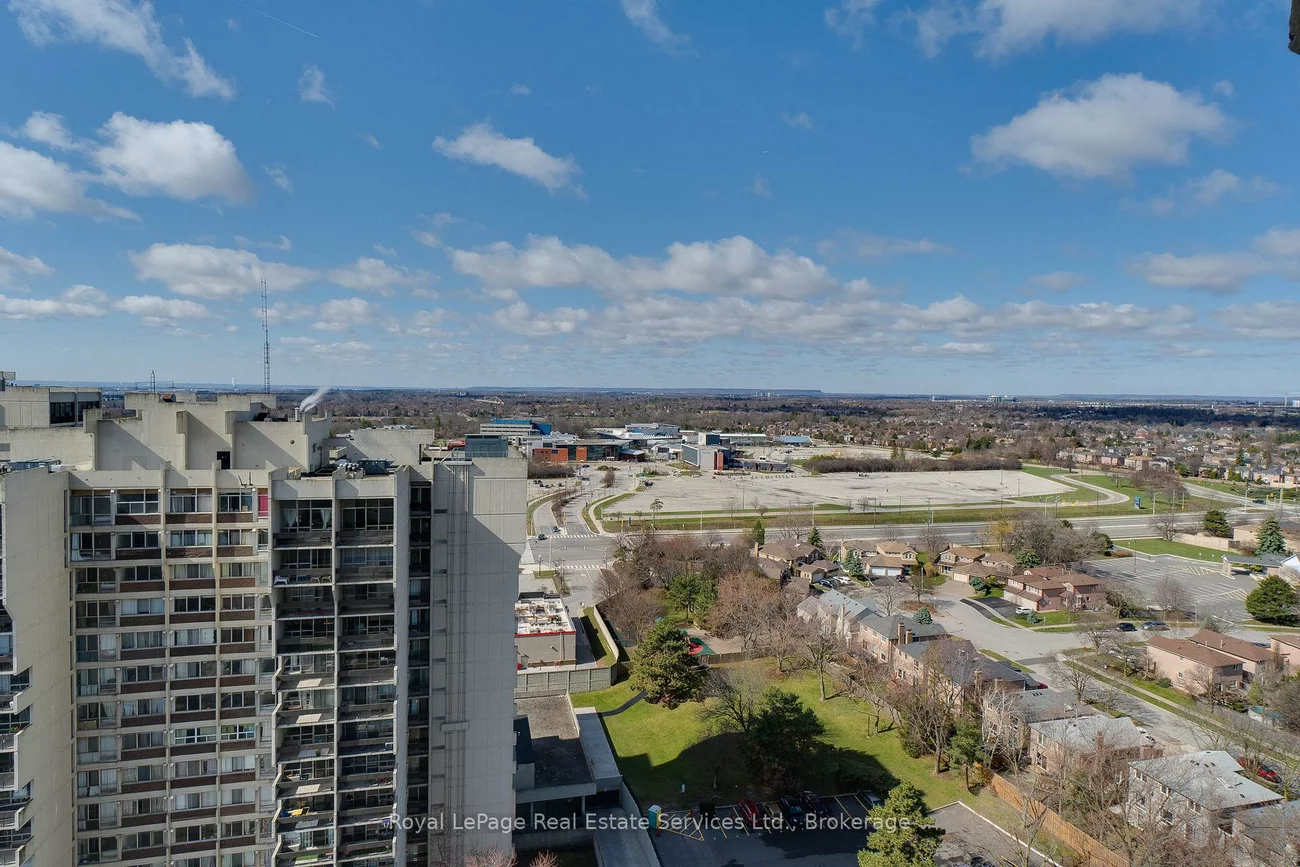 1359, White Oaks, 1005 - FA Falgarwood, Oakville