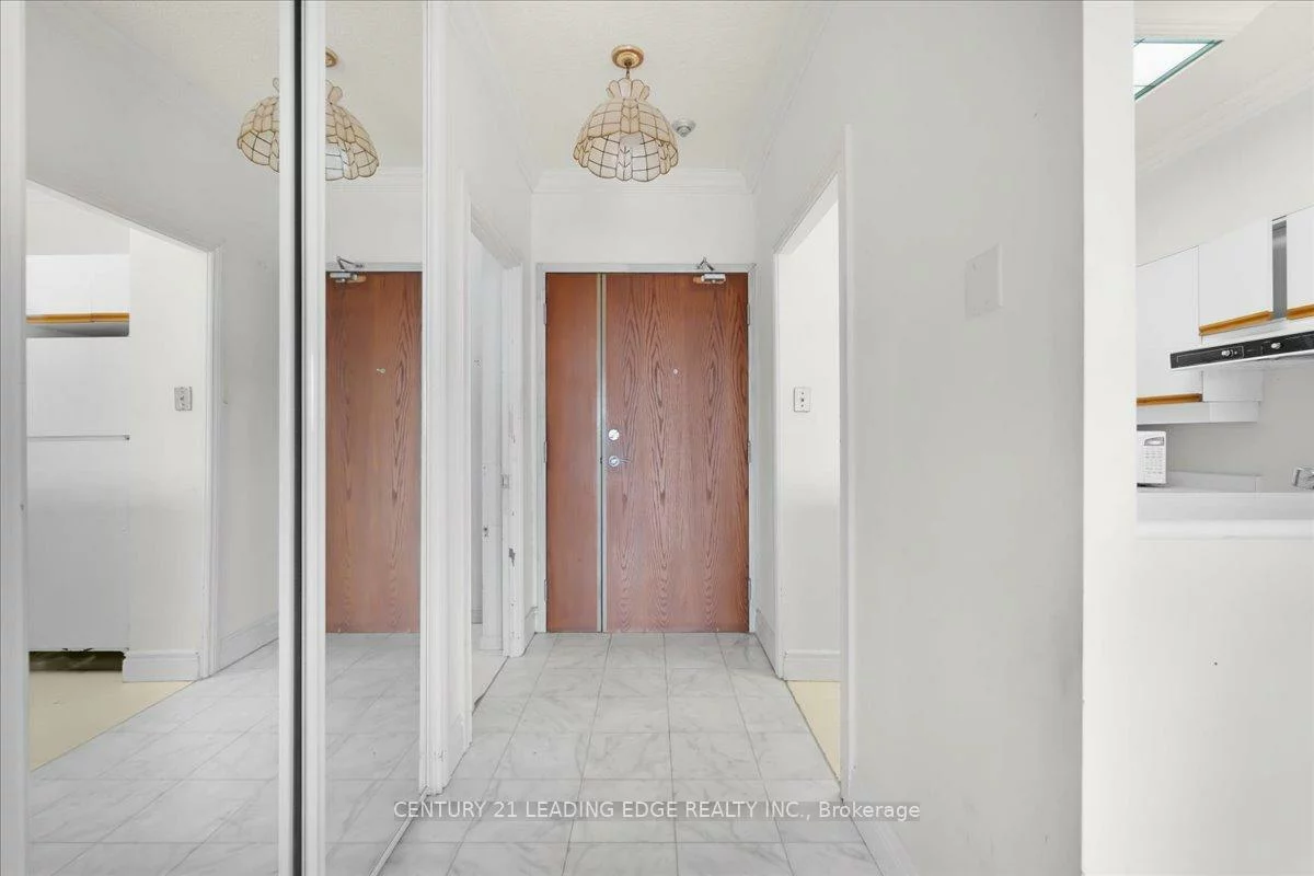 2511, Lakeshore, 1001 - BR Bronte, Oakville