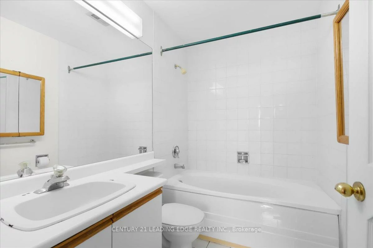 2511, Lakeshore, 1001 - BR Bronte, Oakville
