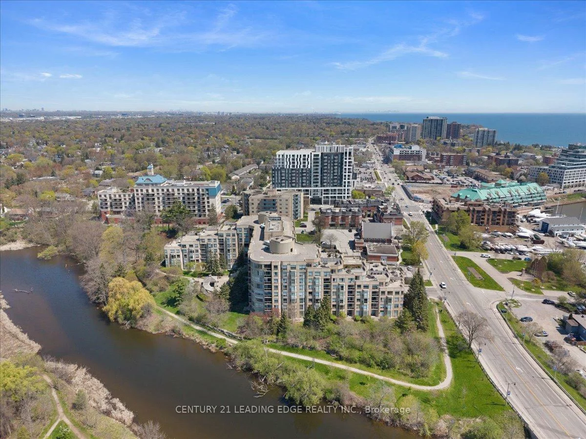 2511, Lakeshore, 1001 - BR Bronte, Oakville