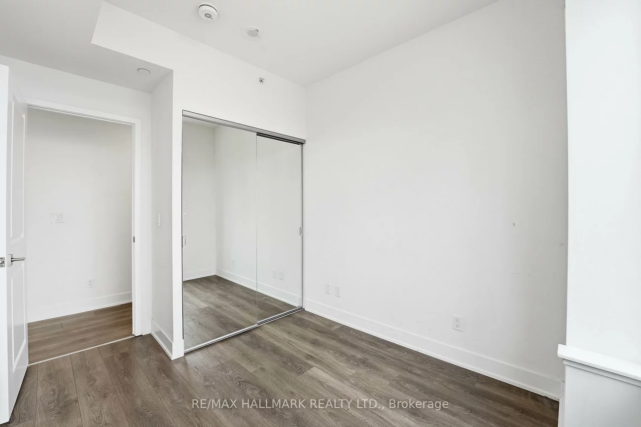 297, Oak Walk, 1015 - RO River Oaks, Oakville