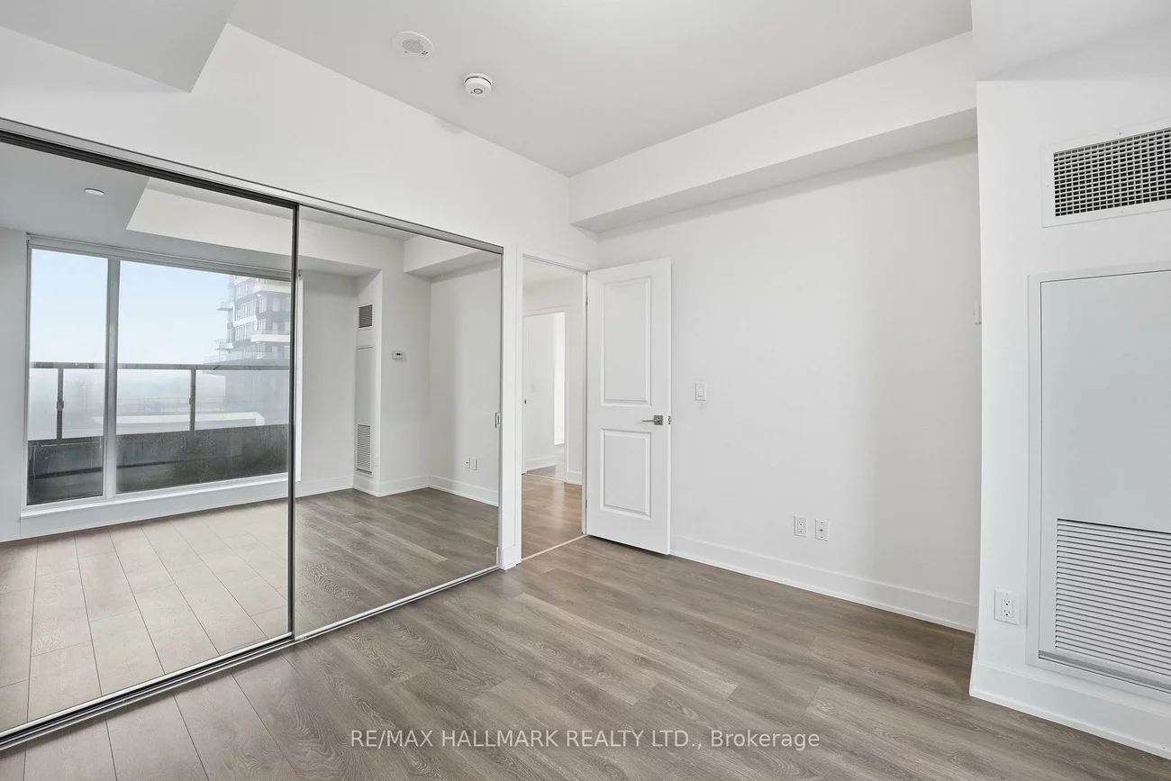 297, Oak Walk, 1015 - RO River Oaks, Oakville