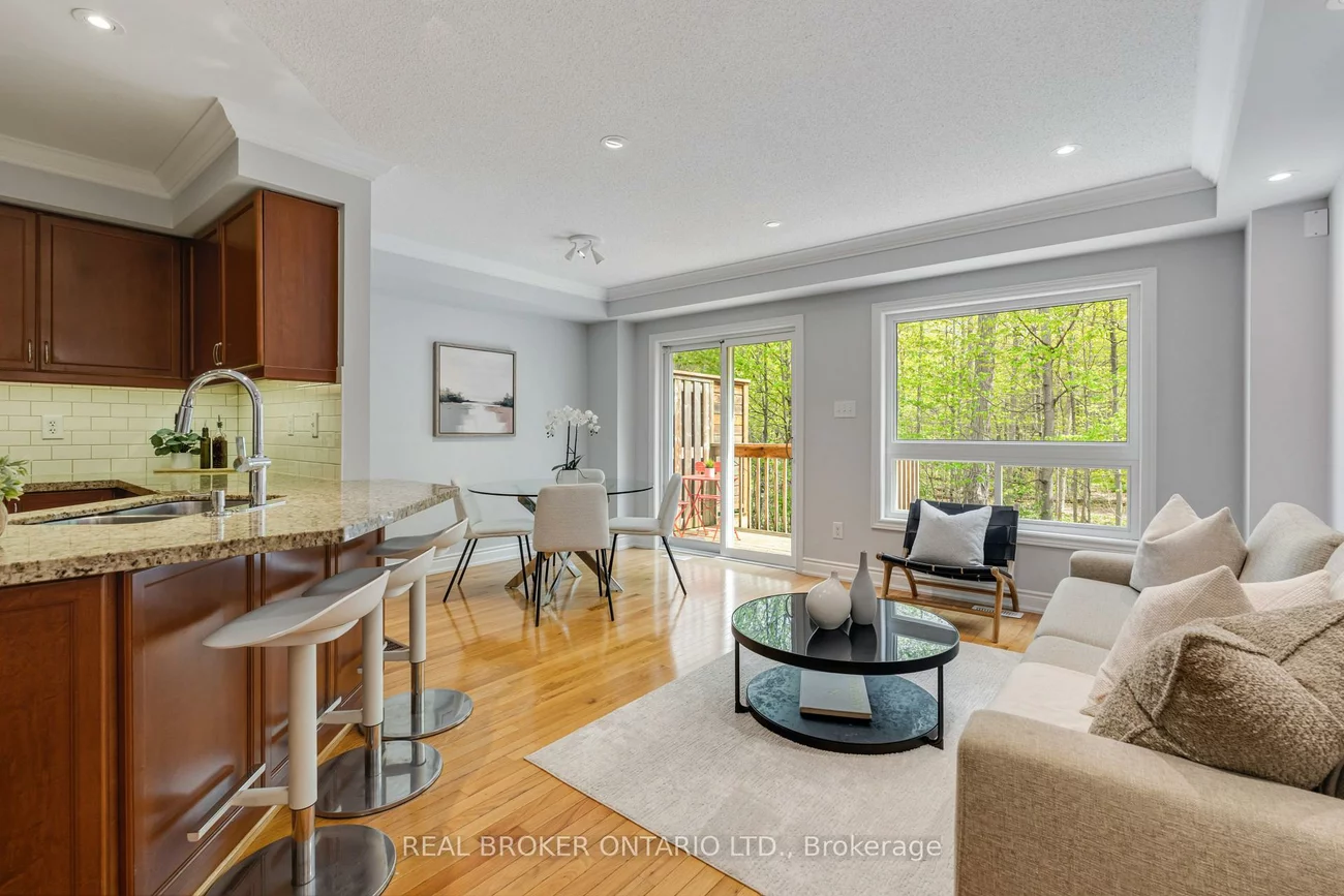 233, Duskywing, 1001 - BR Bronte, Oakville